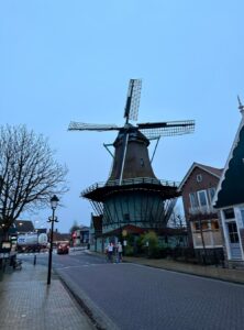 Zanze Schans, o bairro dos moinhos de vento holandeses!